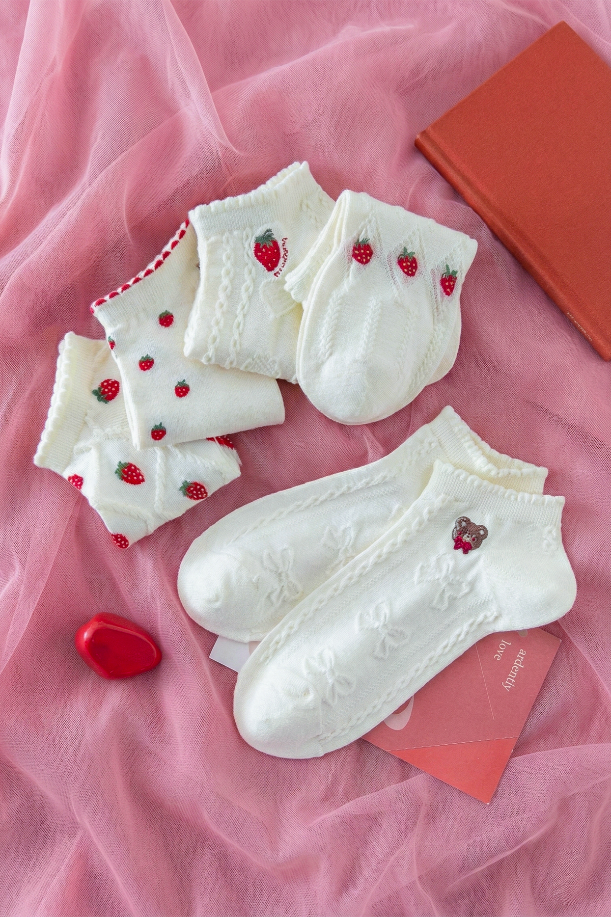 Kadın Soft 5'Li Set Organik Pamuk Patik Çorap Çilek Desenli Premium Kalite - Görsel 3